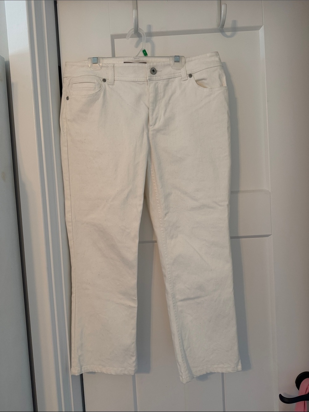 Chico's White Straight-Leg Crop Jeans